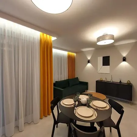 Apartman Klimatyzowany Apartament Olive Z Dostepem Do Basenu